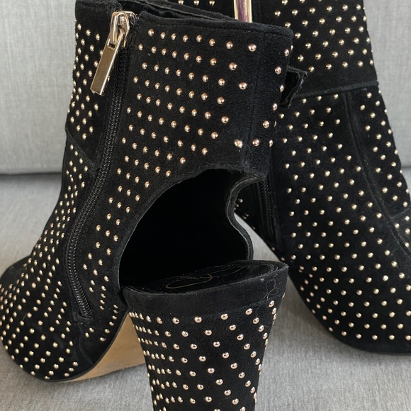 Jessica Simpson black and gold studded boots. Size 10 excellent condition. - Picture 3 of 10